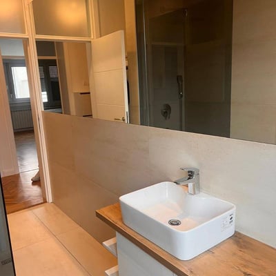 Location d’un appartement spacieux de 2 pièces, 67 m², au centre de Belgrade, Serbie